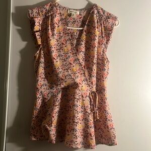 Is a lotto clothe for mi daughter she is a. Big girl is small for her